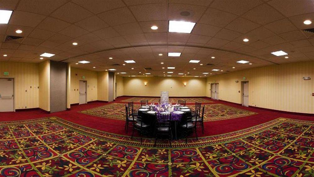 Wyndham Garden Fresno Yosemite Airport Ξενοδοχείο Εστιατόριο φωτογραφία
