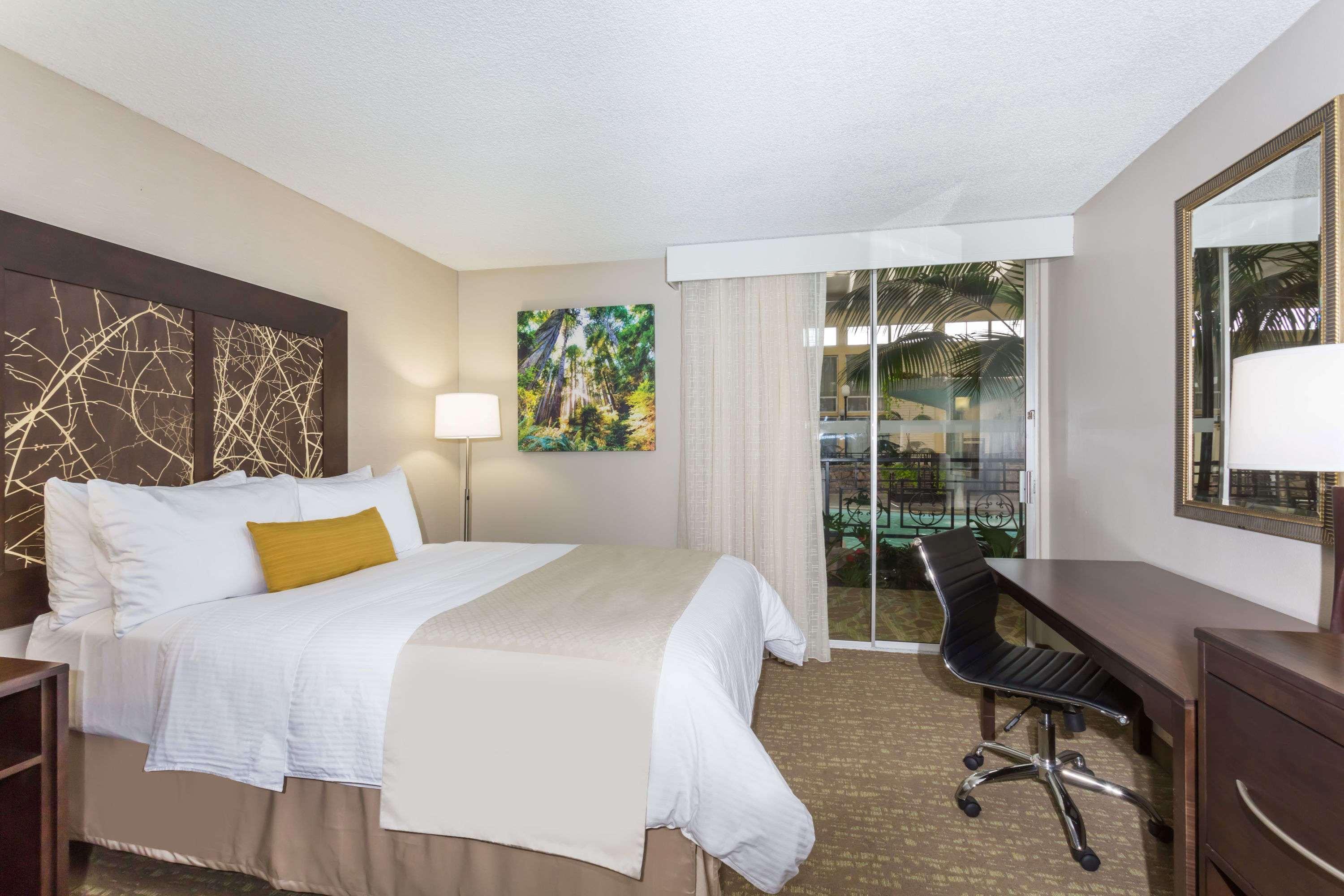 Wyndham Garden Fresno Yosemite Airport Ξενοδοχείο Εξωτερικό φωτογραφία
