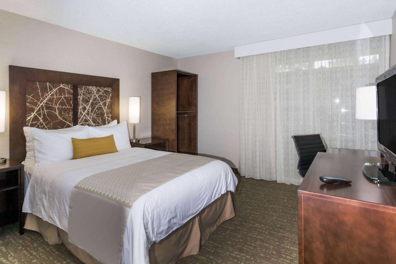 Wyndham Garden Fresno Yosemite Airport Ξενοδοχείο Εξωτερικό φωτογραφία