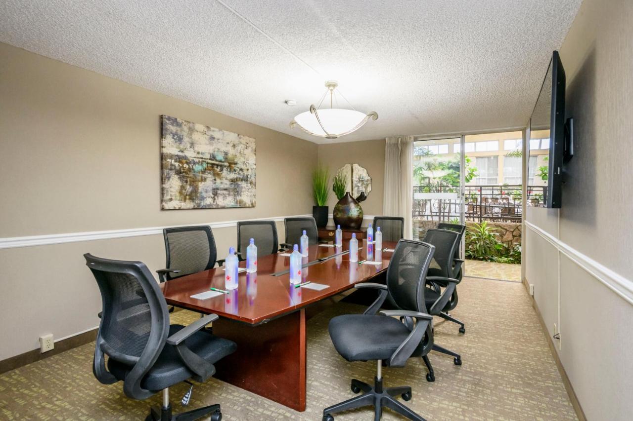 Wyndham Garden Fresno Yosemite Airport Ξενοδοχείο Εξωτερικό φωτογραφία